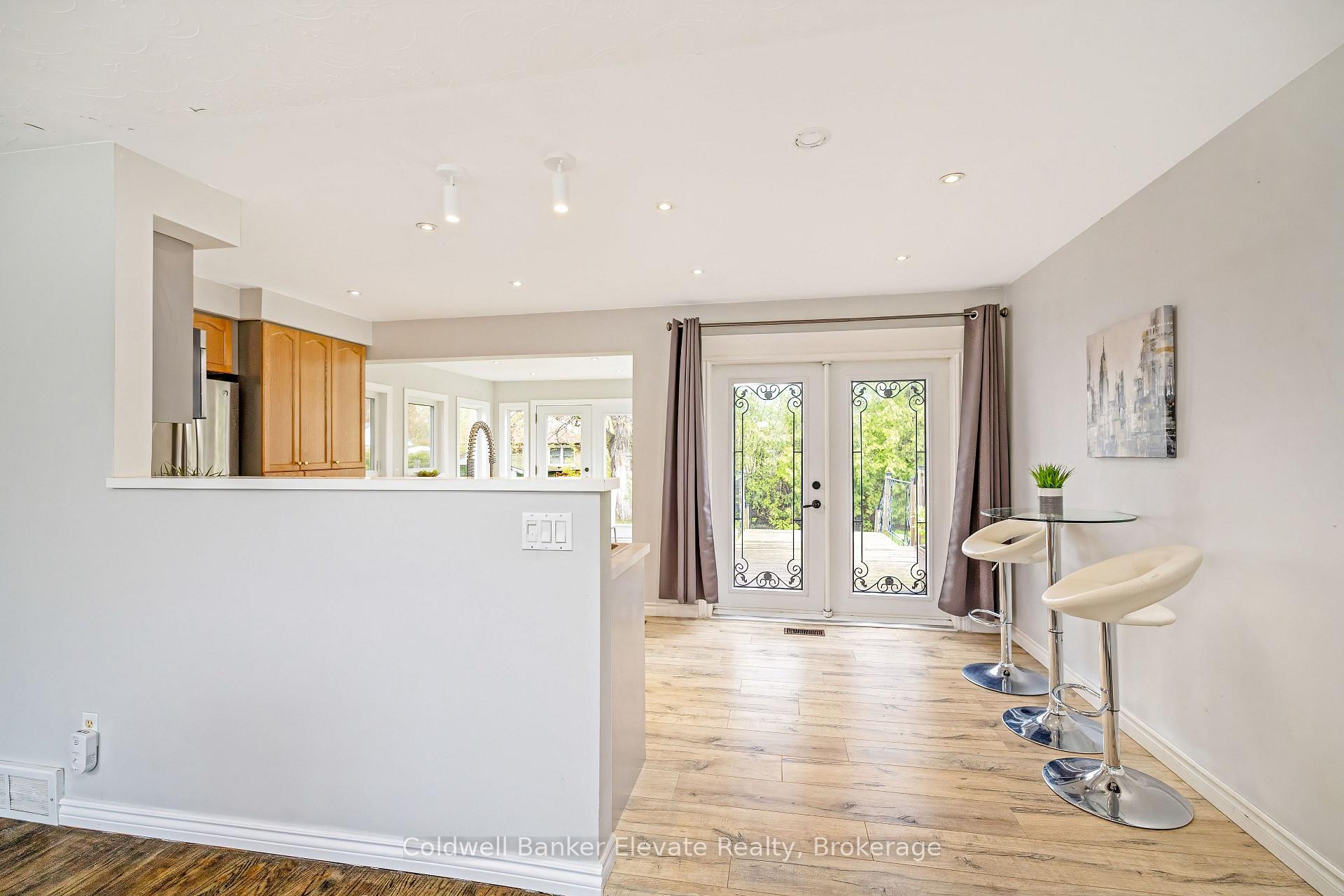Photo 12 of 39 McGilvray Crescent, Halton Hills, Georgetown — HOMEH