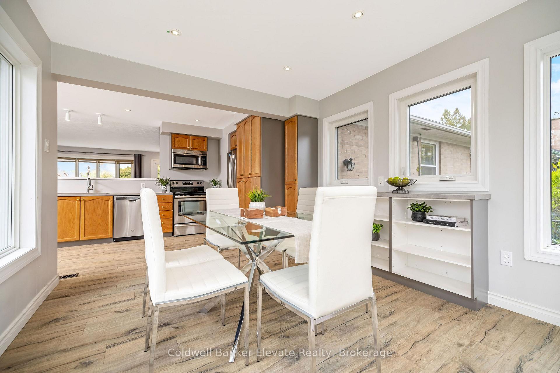 Photo 19 of 39 McGilvray Crescent, Halton Hills, Georgetown — HOMEH