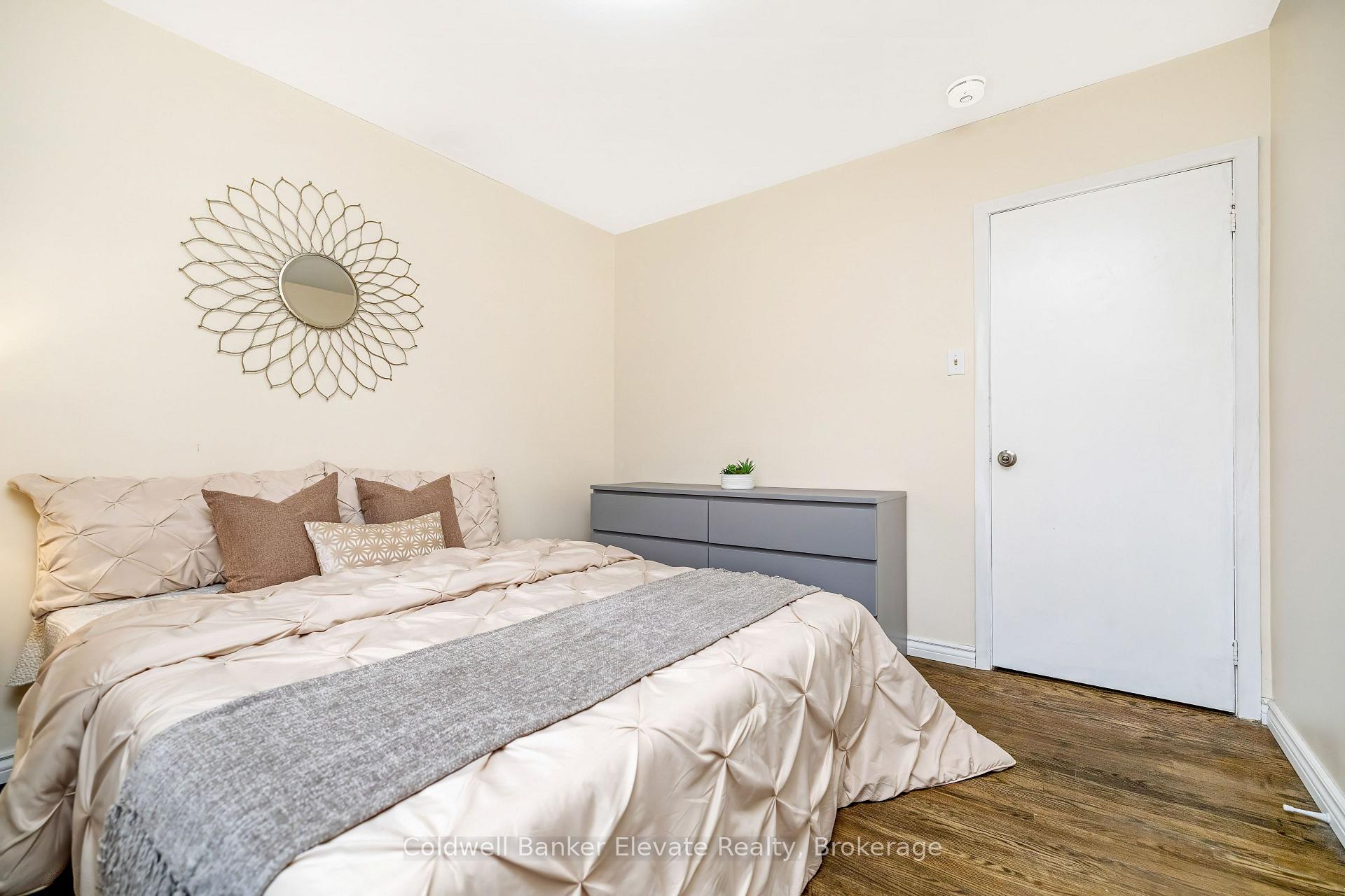 Photo 23 of 39 McGilvray Crescent, Halton Hills, Georgetown — HOMEH