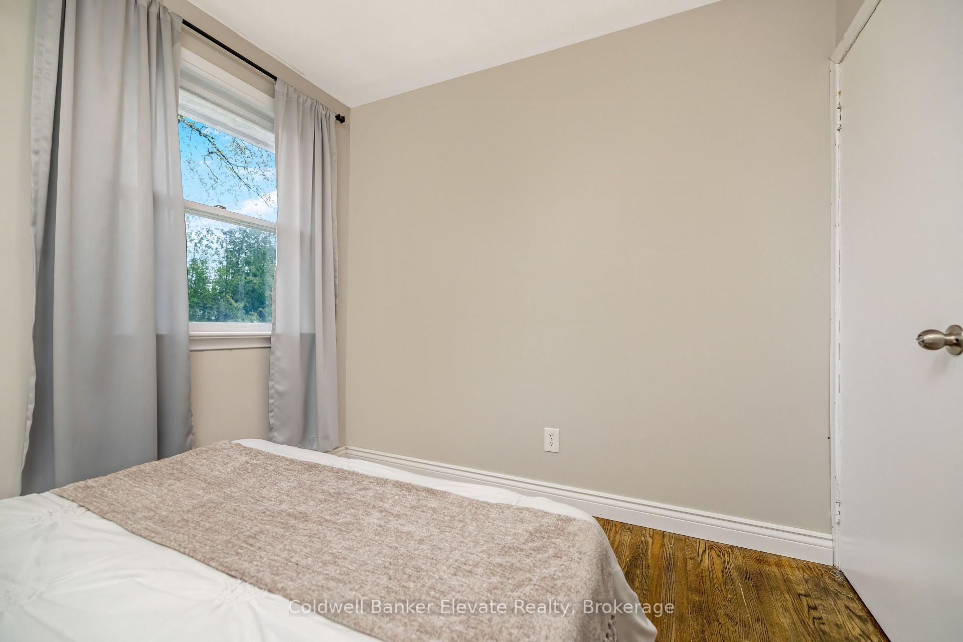 Photo 25 of 39 McGilvray Crescent, Halton Hills, Georgetown — HOMEH