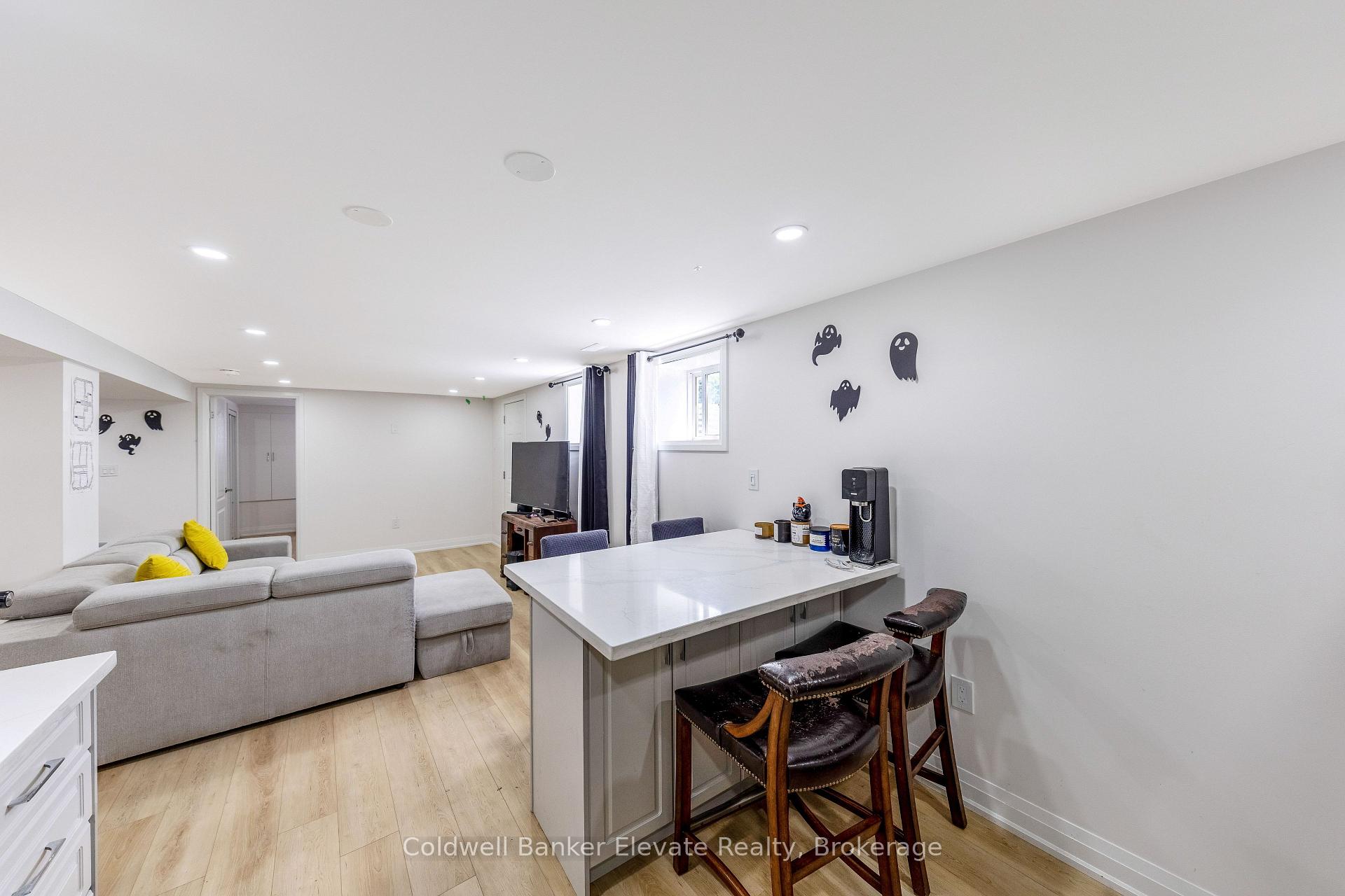 Photo 31 of 39 McGilvray Crescent, Halton Hills, Georgetown — HOMEH
