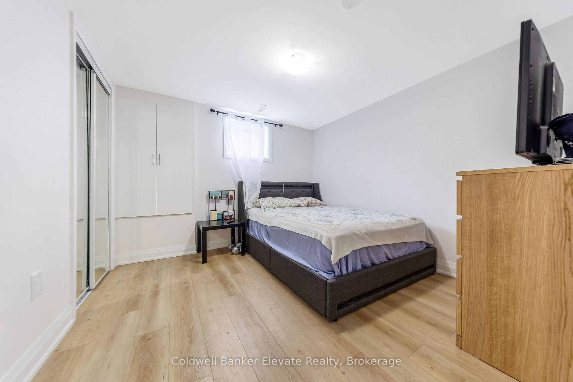 Photo 33 of 39 McGilvray Crescent, Halton Hills, Georgetown — HOMEH