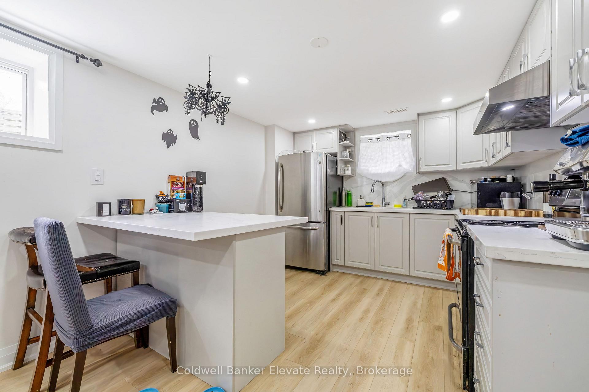 Photo 34 of 39 McGilvray Crescent, Halton Hills, Georgetown — HOMEH
