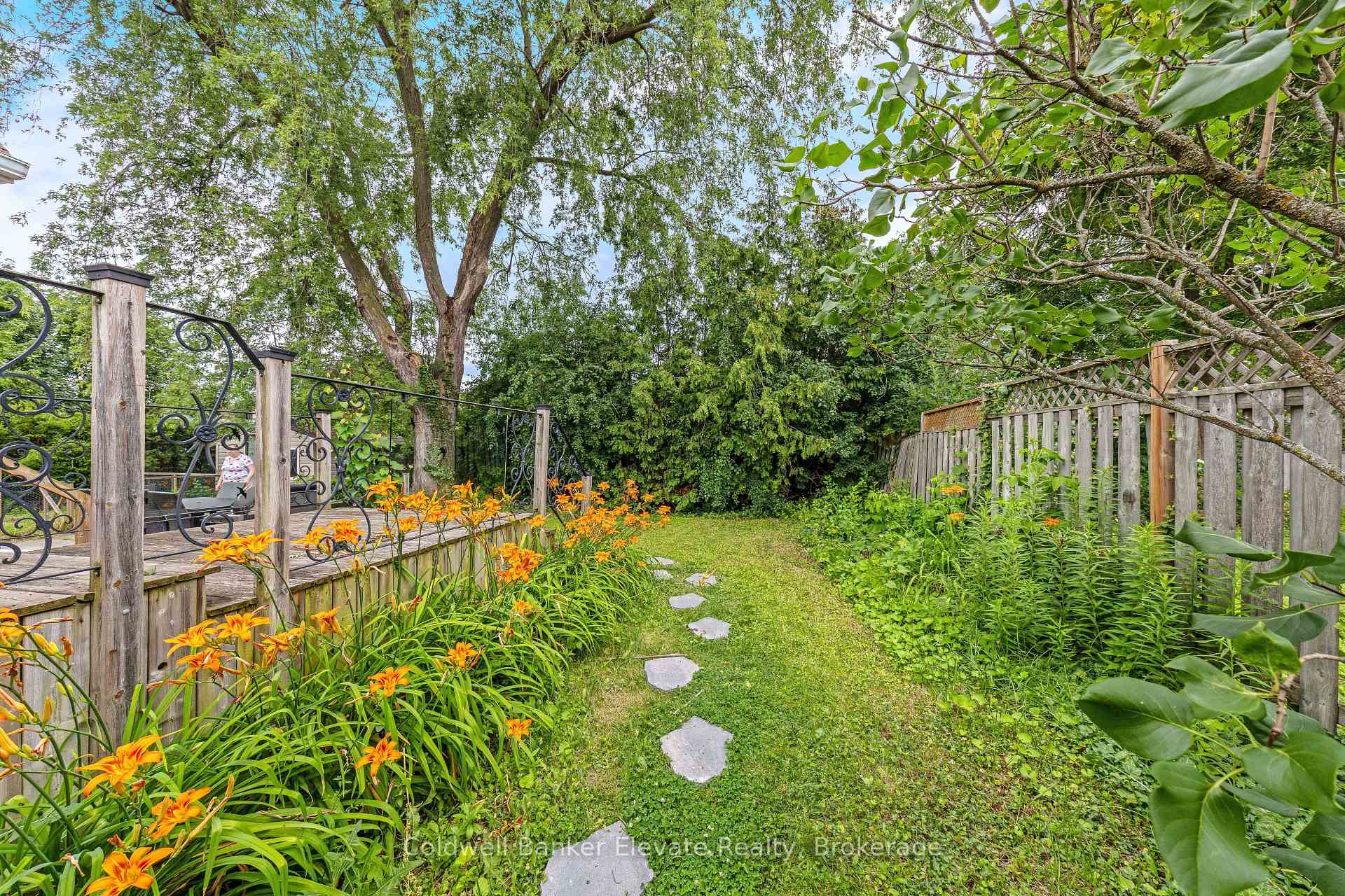 Photo 43 of 39 McGilvray Crescent, Halton Hills, Georgetown — HOMEH