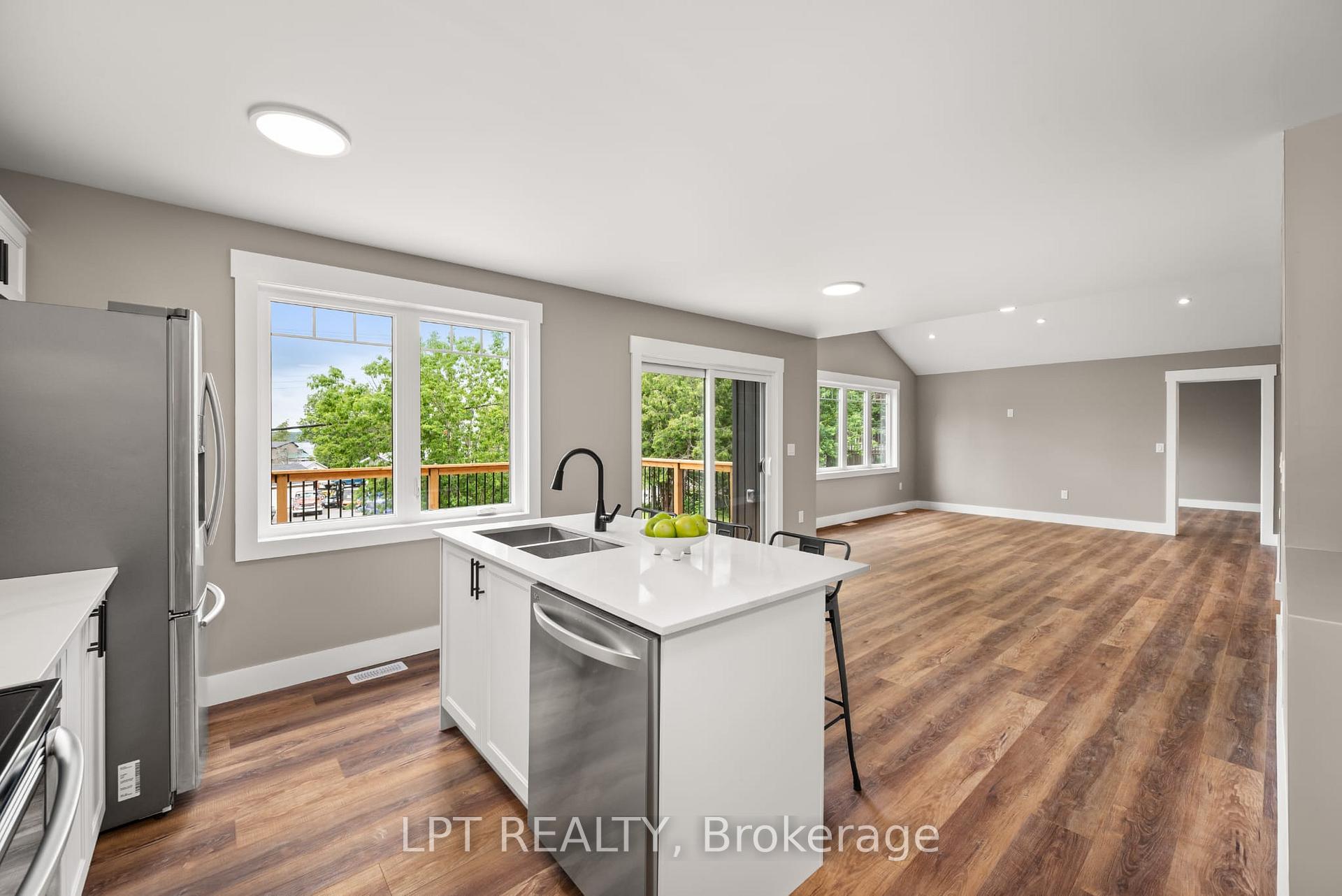 Photo 7 of 29 Pavillion Road, Kawartha Lakes, Verulam — HOMEH