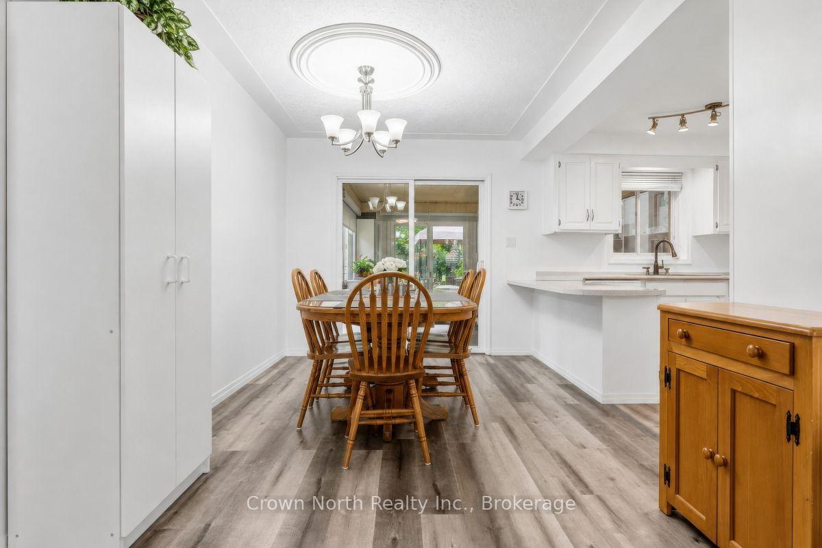 Photo 19 of 127 Carson Drive, Kitchener, Grand River North — HOMEH