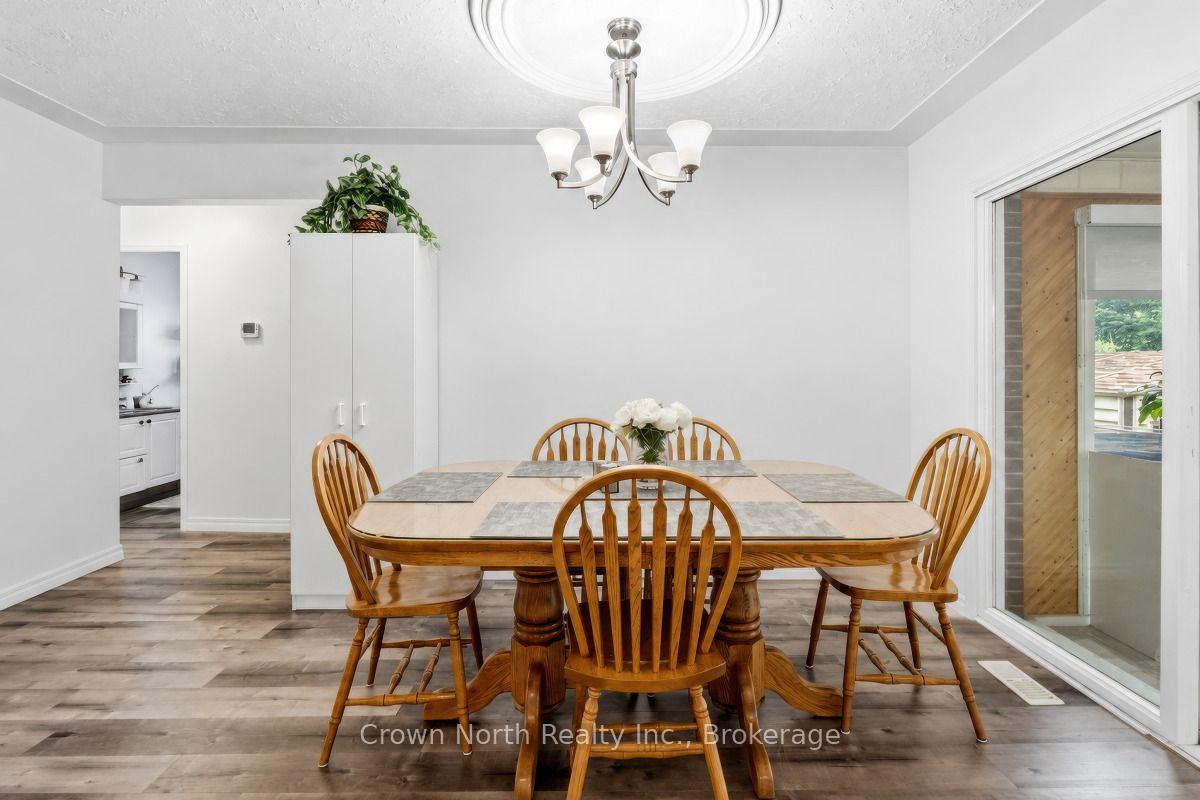 Photo 21 of 127 Carson Drive, Kitchener, Grand River North — HOMEH