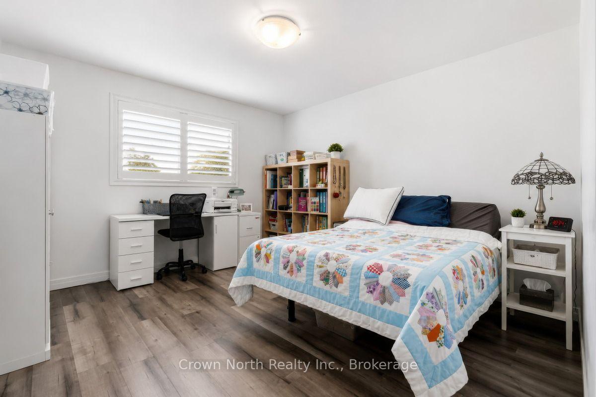 Photo 31 of 127 Carson Drive, Kitchener, Grand River North — HOMEH