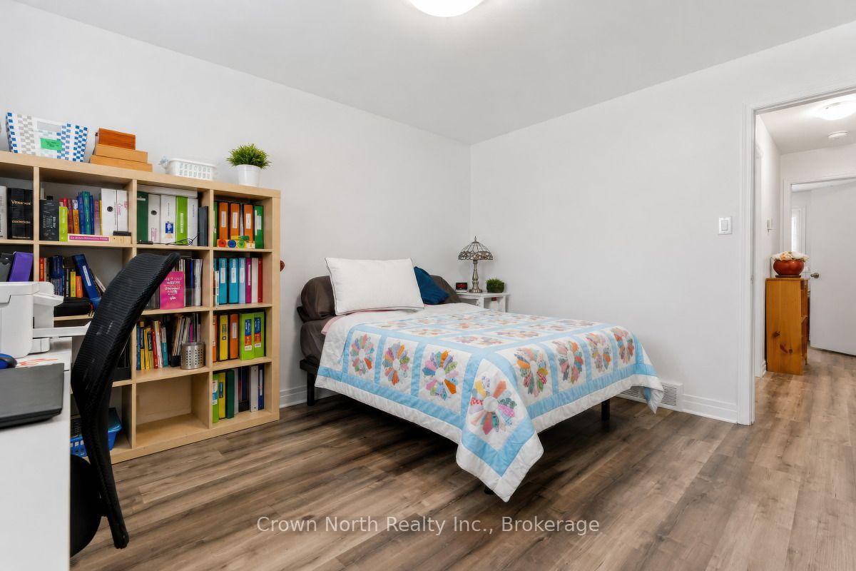 Photo 32 of 127 Carson Drive, Kitchener, Grand River North — HOMEH