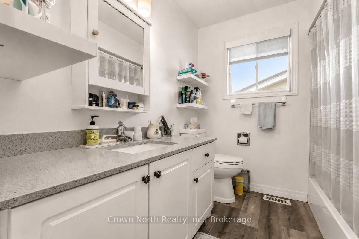 Photo 34 of 127 Carson Drive, Kitchener, Grand River North — HOMEH