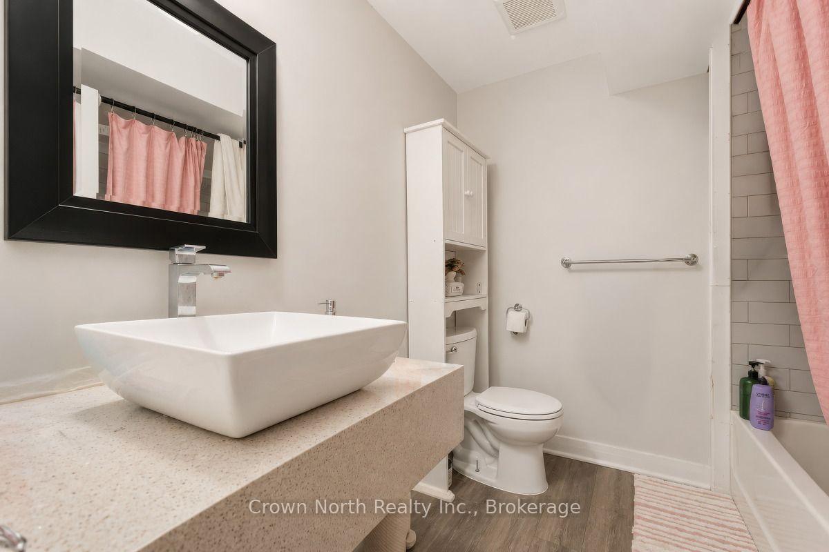 Photo 47 of 127 Carson Drive, Kitchener, Grand River North — HOMEH