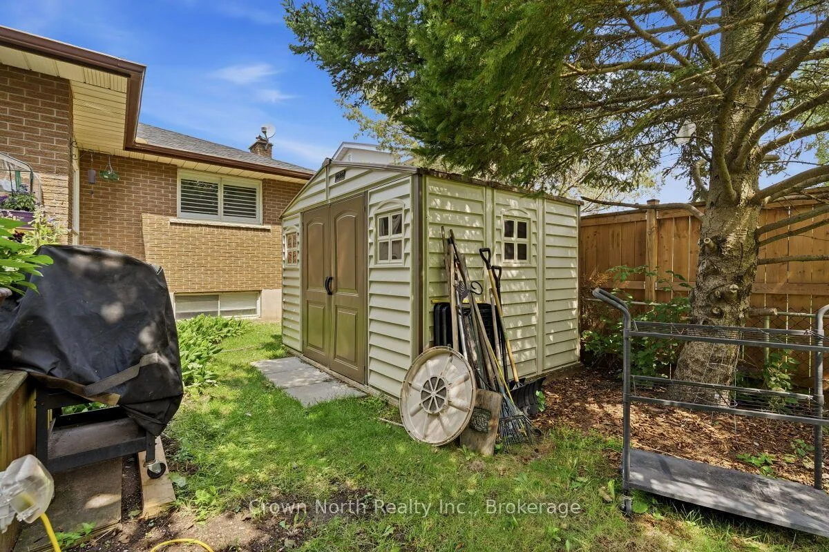 Photo 9 of 127 Carson Drive, Kitchener, Grand River North — HOMEH