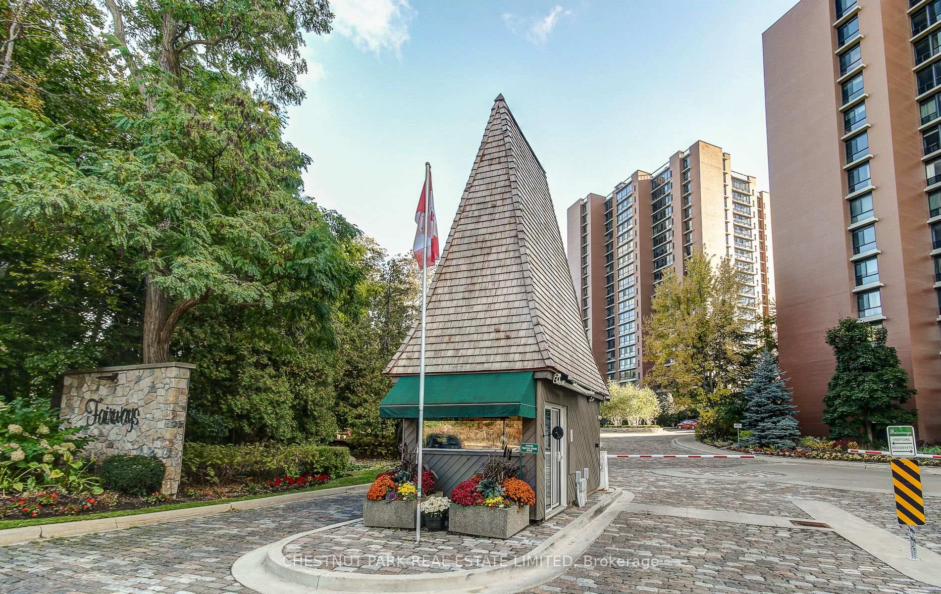 Photo 1 of Unit 812, 1400 Dixie Road, Mississauga, Lakeview — HOMEH