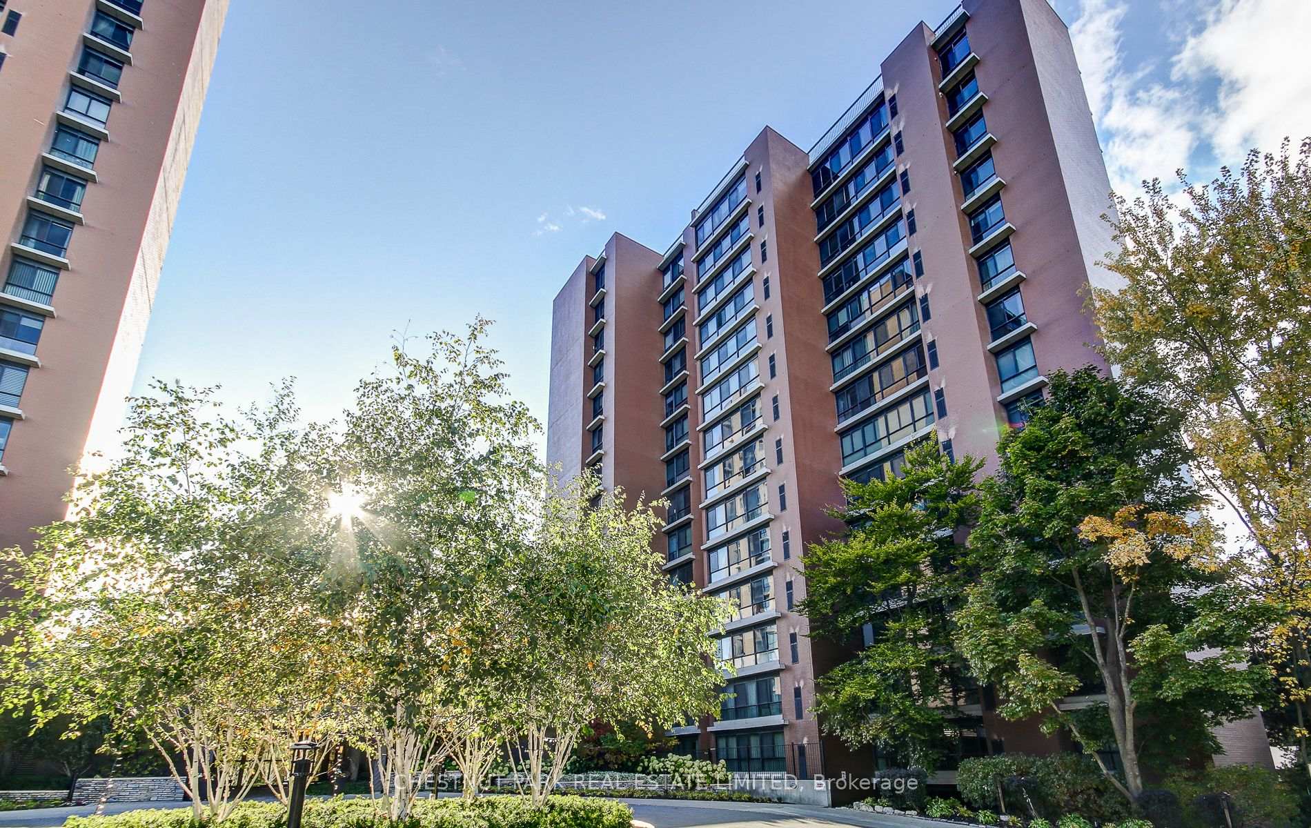 Photo 2 of Unit 812, 1400 Dixie Road, Mississauga, Lakeview — HOMEH