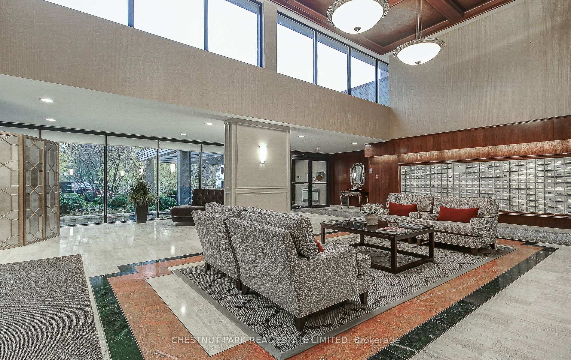 Photo 4 of Unit 812, 1400 Dixie Road, Mississauga, Lakeview — HOMEH