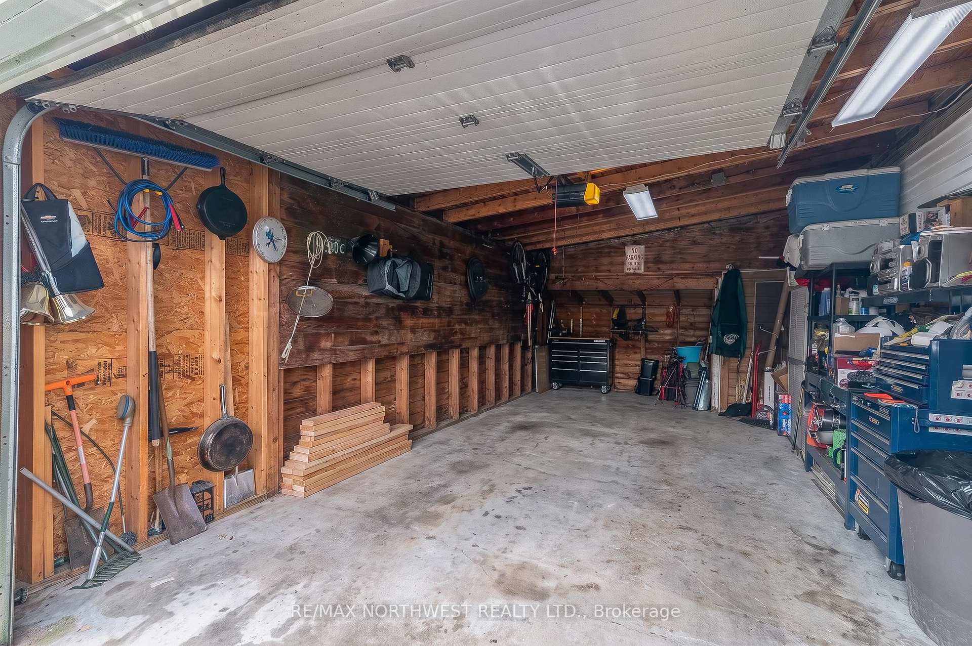 Photo 28 of 3 Sylvan Street, Kenora, Tunnel Island — HOMEH