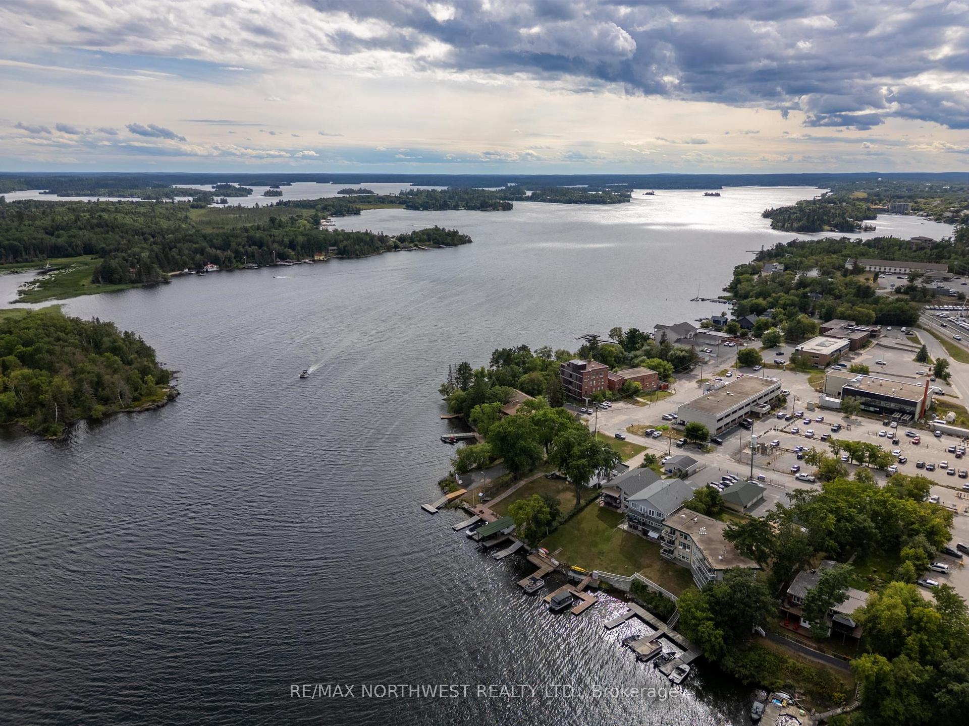 Photo 32 of 3 Sylvan Street, Kenora, Tunnel Island — HOMEH