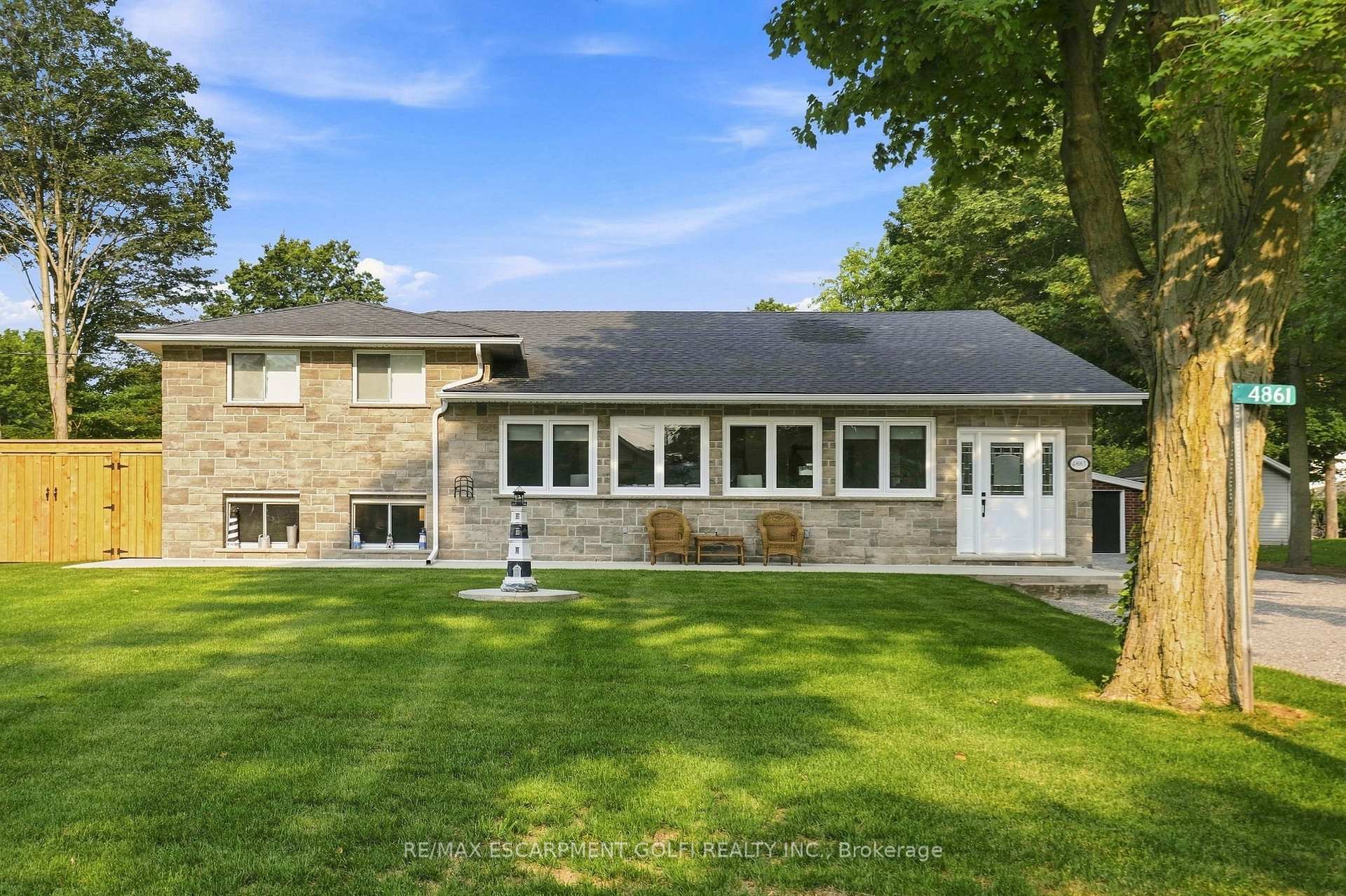 Photo 3 of 4861 Mapleview Crescent, Port Colborne, Sherkston — HOMEH