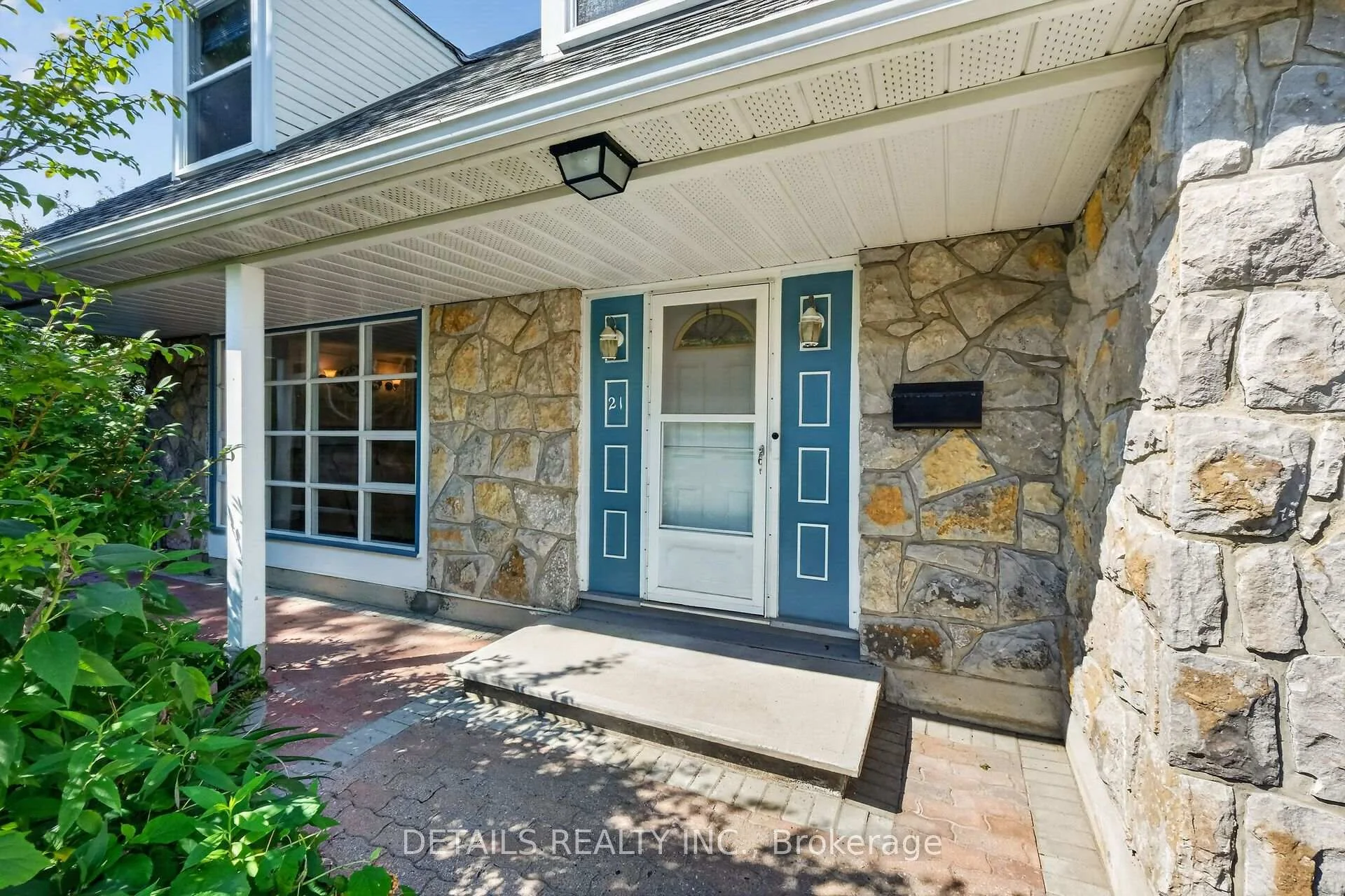 Photo 2 of 21 Seymour Avenue, Ottawa, Borden Farm/Stewart Farm/Carleton Heights/Parkwood Hills — HOMEH