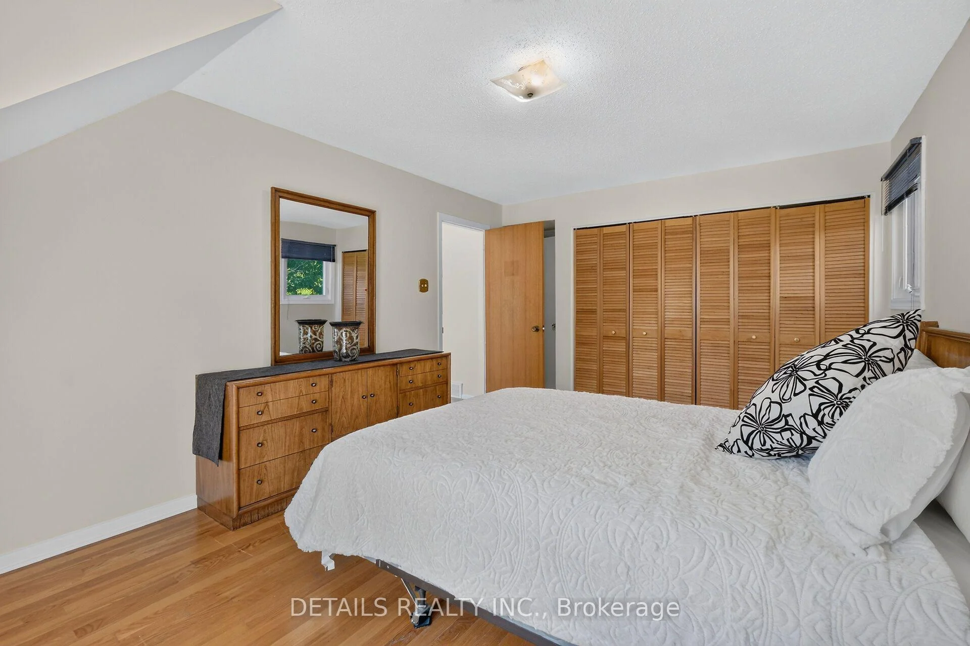 Photo 18 of 21 Seymour Avenue, Ottawa, Borden Farm/Stewart Farm/Carleton Heights/Parkwood Hills — HOMEH