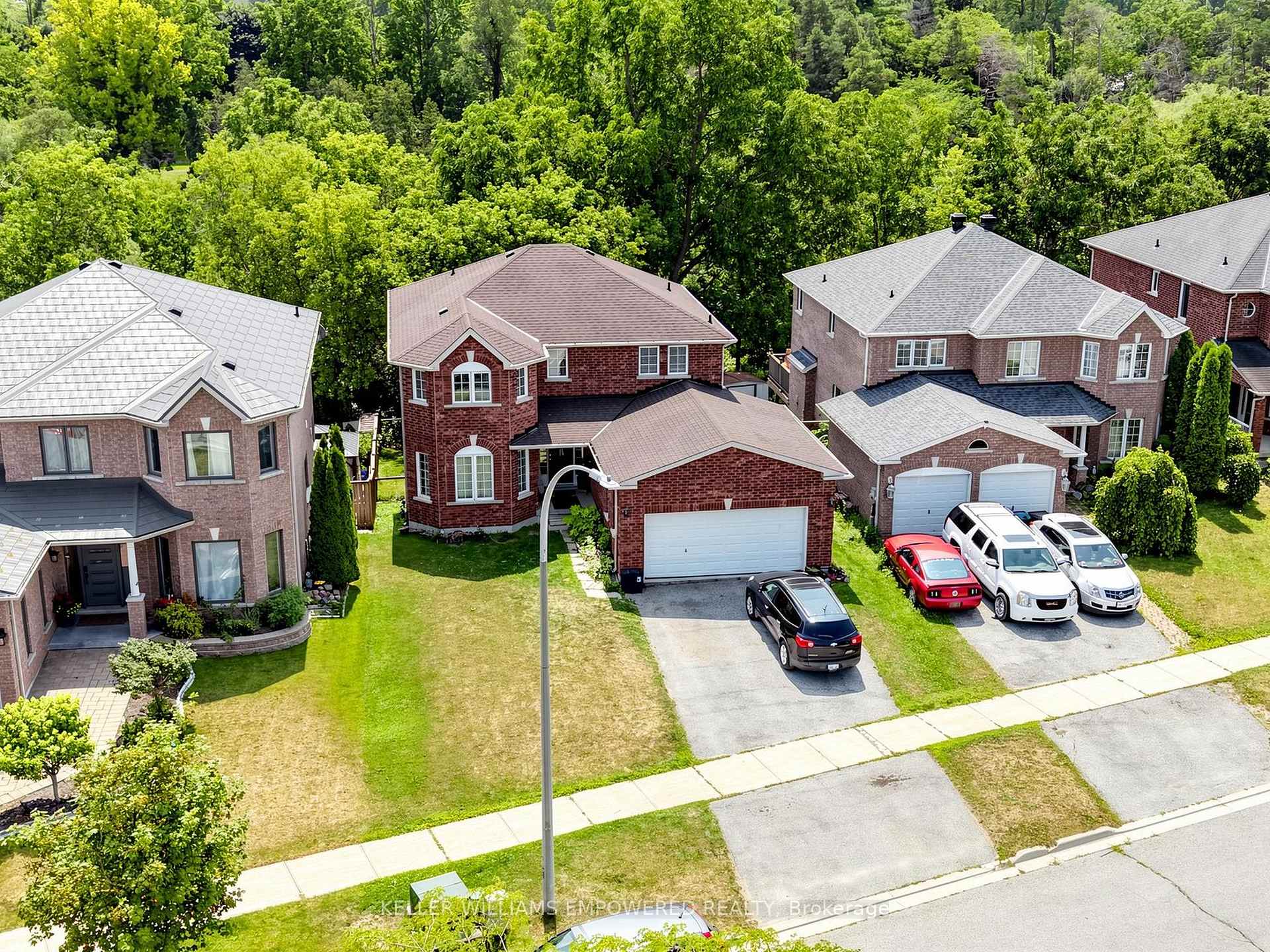 Photo 45 of 135 Buchanan Drive, New Tecumseth, Alliston — HOMEH