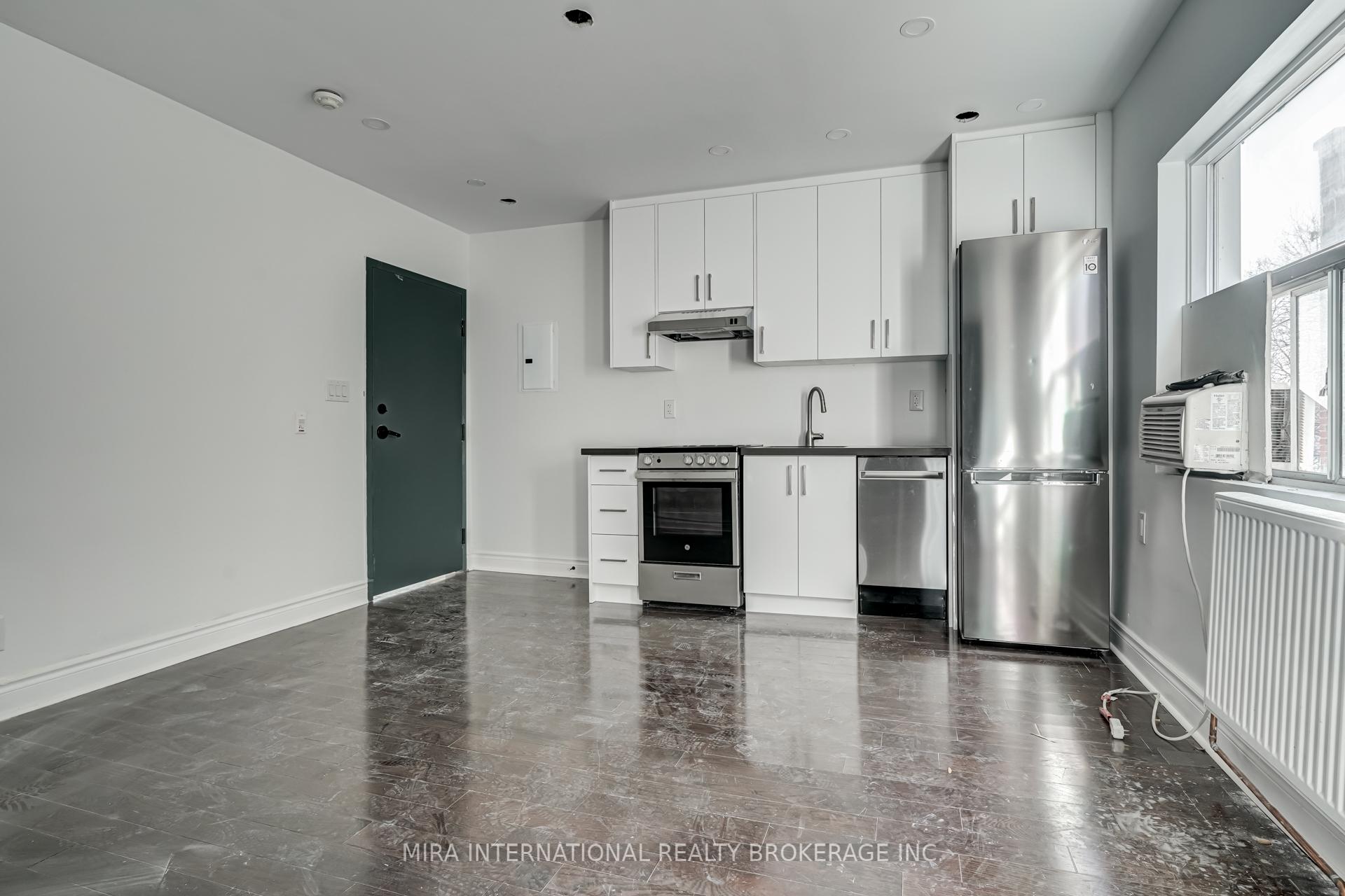 Photo 3 of Unit 206, 180 Sherbourne Street, Toronto, Moss Park — HOMEH