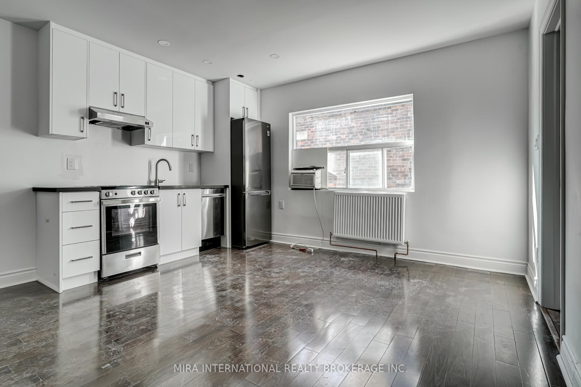 Photo 5 of Unit 206, 180 Sherbourne Street, Toronto, Moss Park — HOMEH