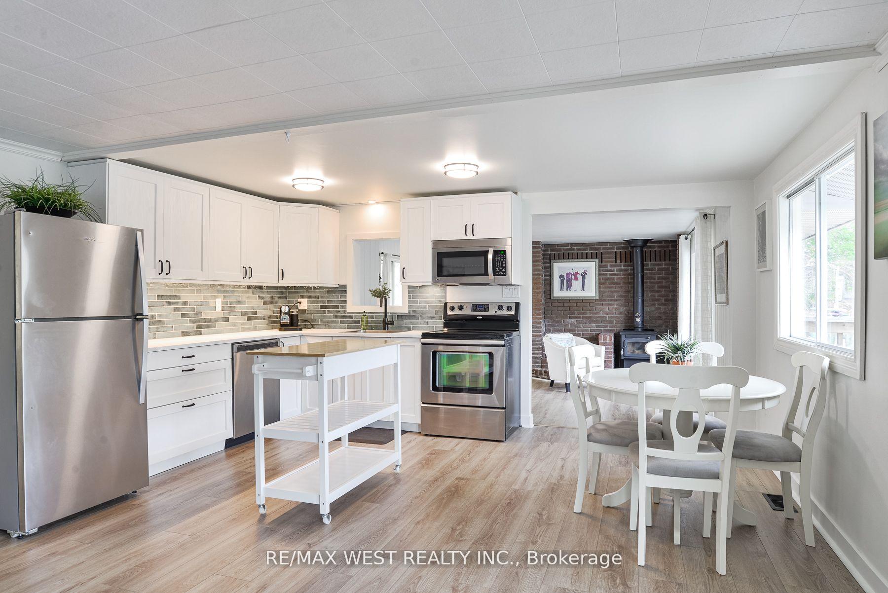 Photo 5 of 8060 Oakridge Drive, Ramara, Rural Ramara — HOMEH