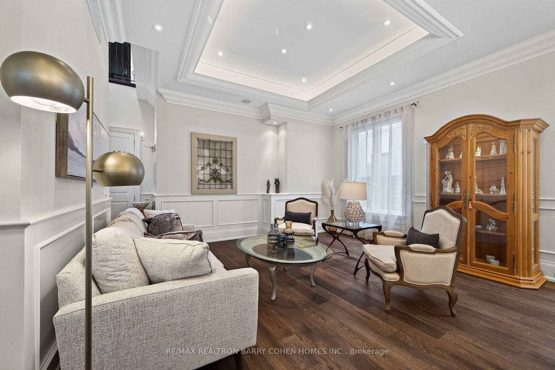 Photo 6 of 100 Munro Boulevard, North York, St. Andrew-Windfields — HOMEH