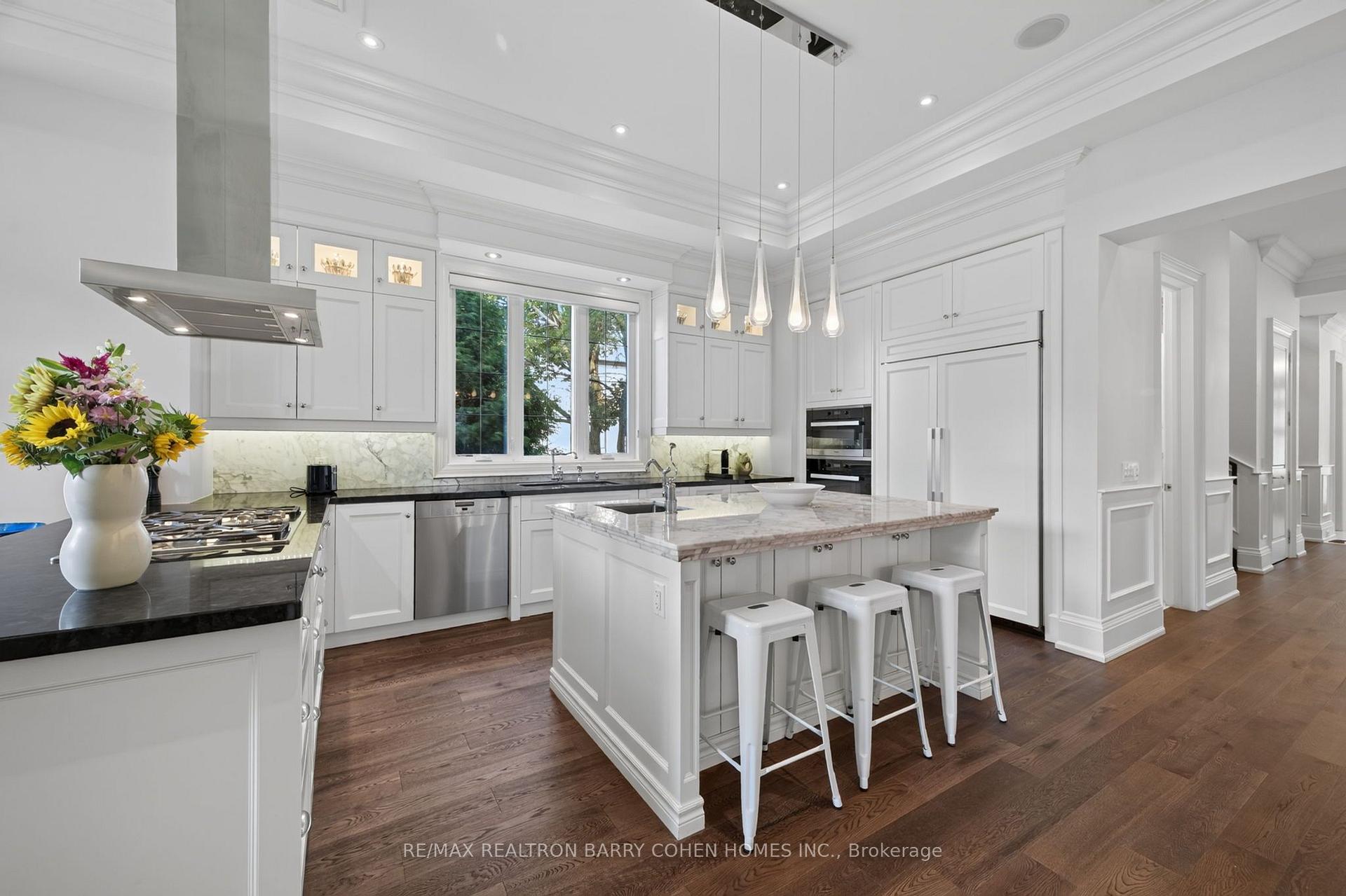 Photo 9 of 100 Munro Boulevard, North York, St. Andrew-Windfields — HOMEH