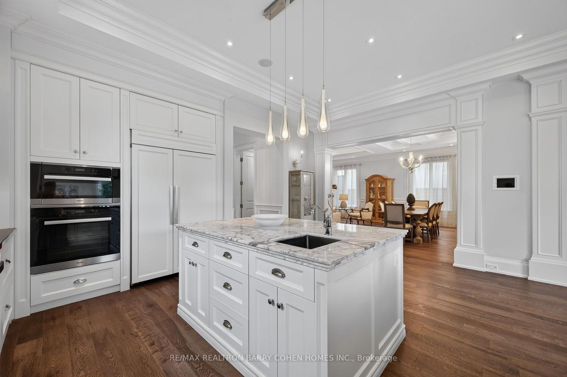 Photo 11 of 100 Munro Boulevard, North York, St. Andrew-Windfields — HOMEH