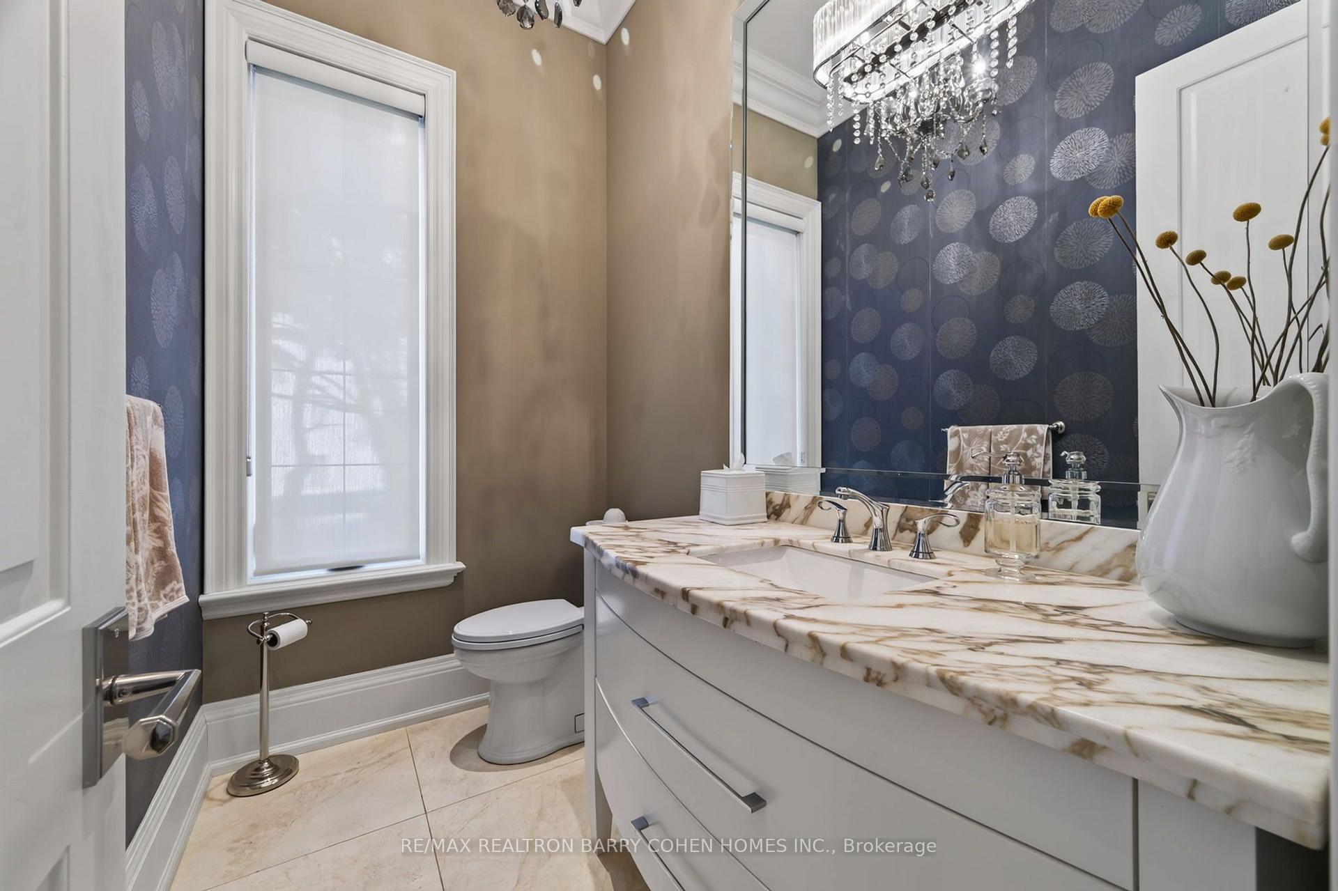 Photo 16 of 100 Munro Boulevard, North York, St. Andrew-Windfields — HOMEH
