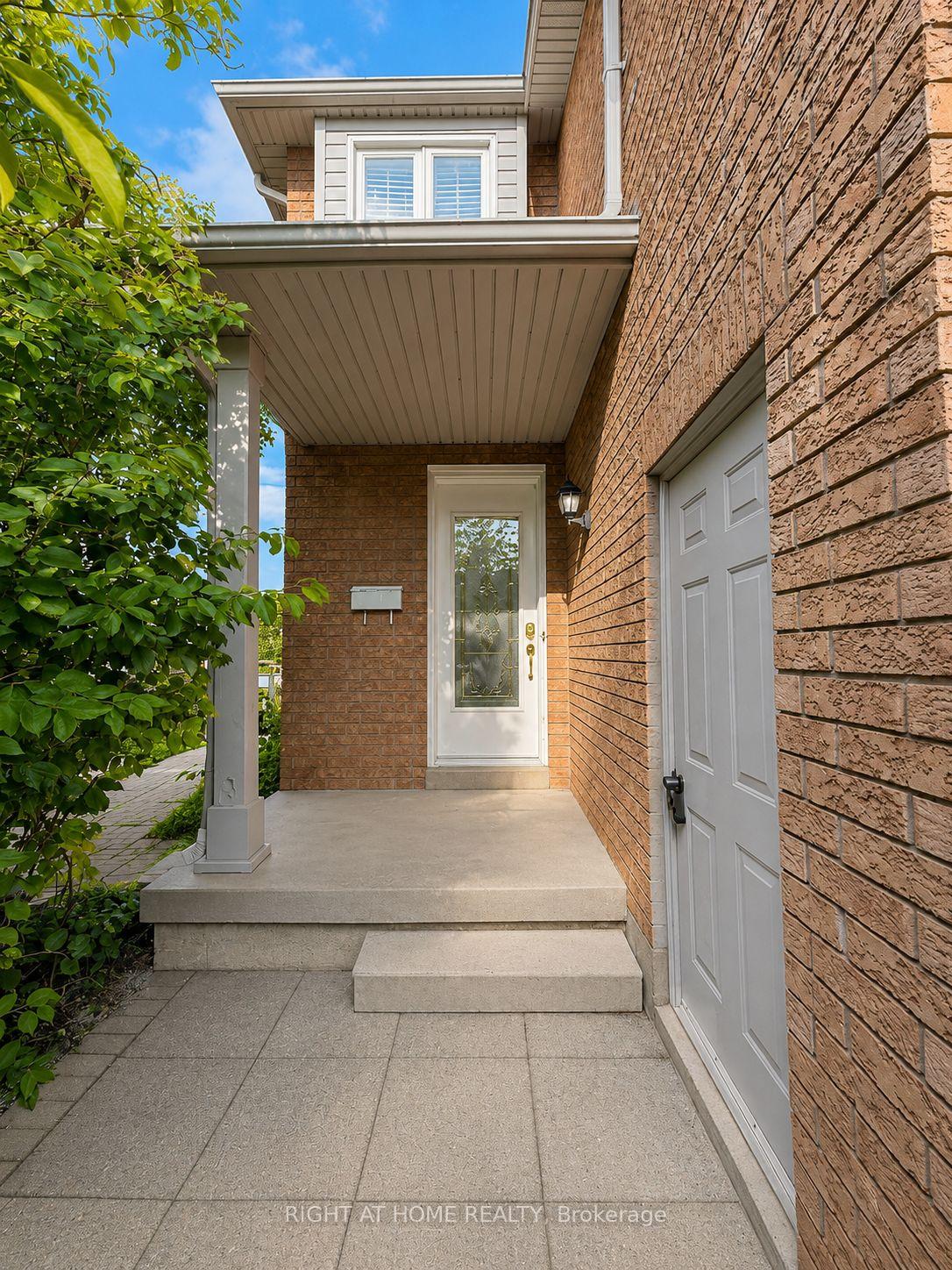 Photo 15 of Unit Upper, 746 Walpole Crescent, Newmarket, Stonehaven-Wyndham — HOMEH