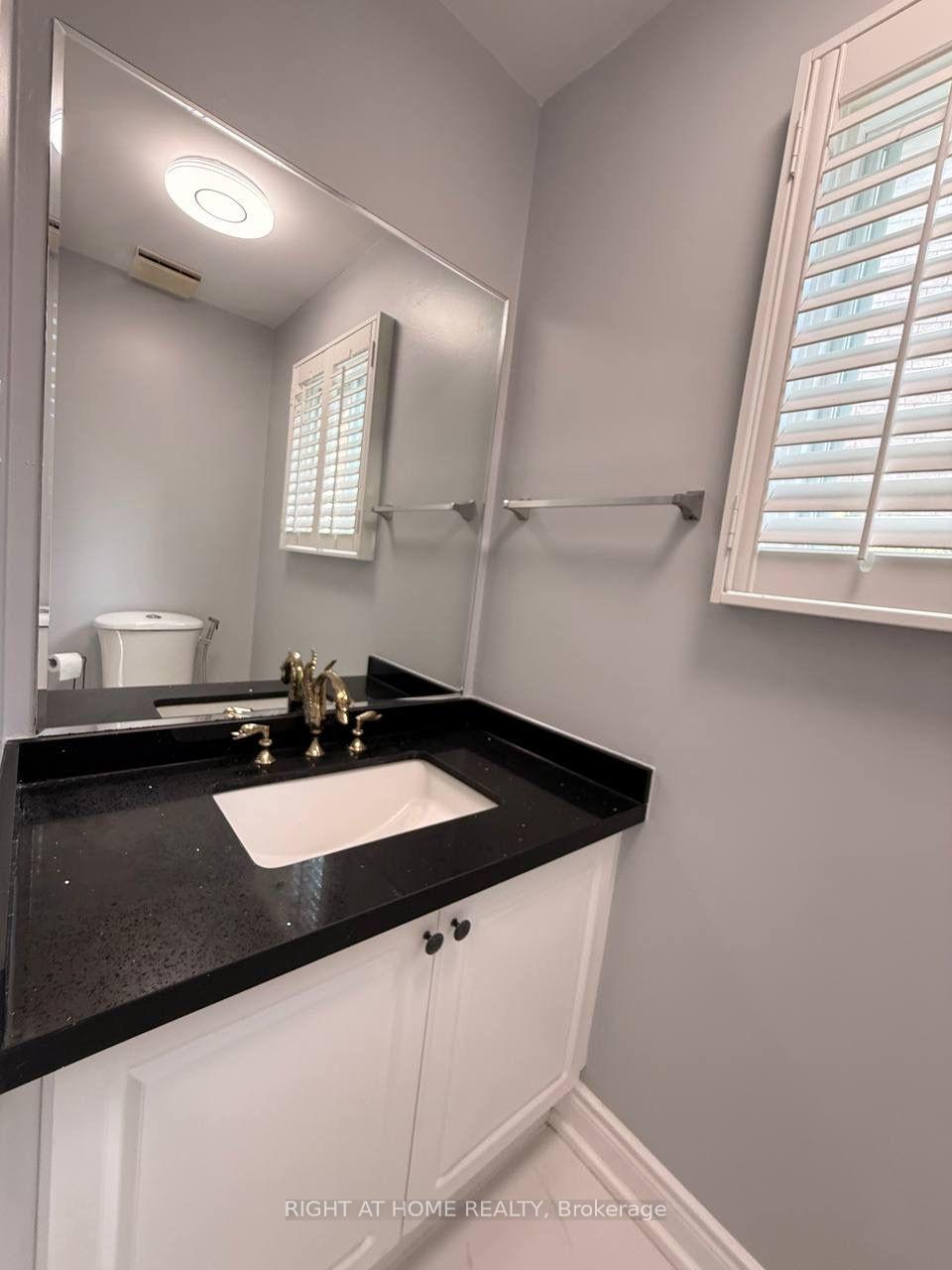 Photo 18 of Unit Upper, 746 Walpole Crescent, Newmarket, Stonehaven-Wyndham — HOMEH