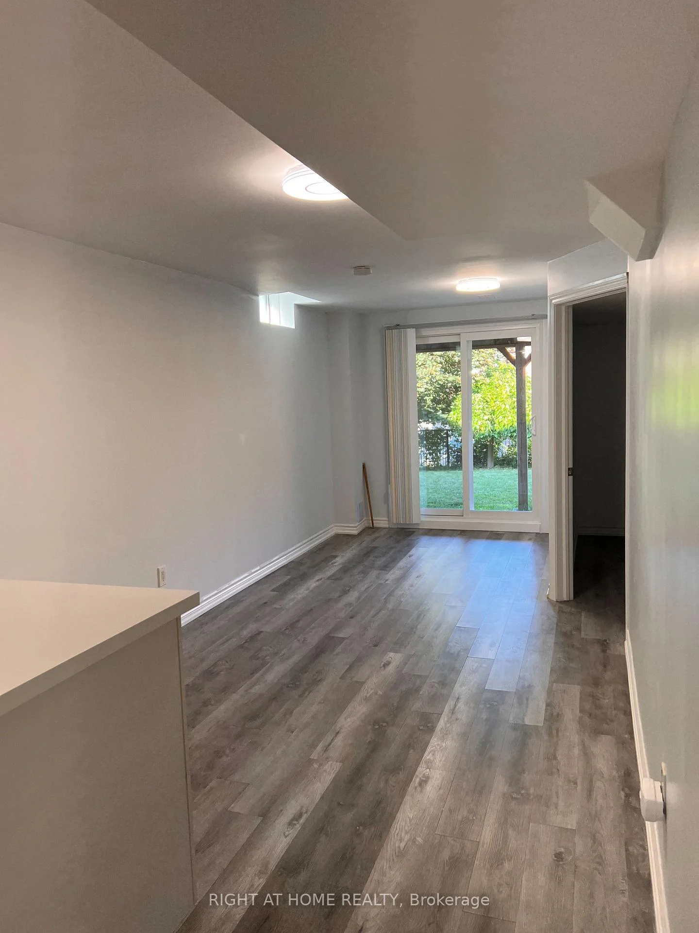 Photo 7 of Unit Upper, 746 Walpole Crescent, Newmarket, Stonehaven-Wyndham — HOMEH