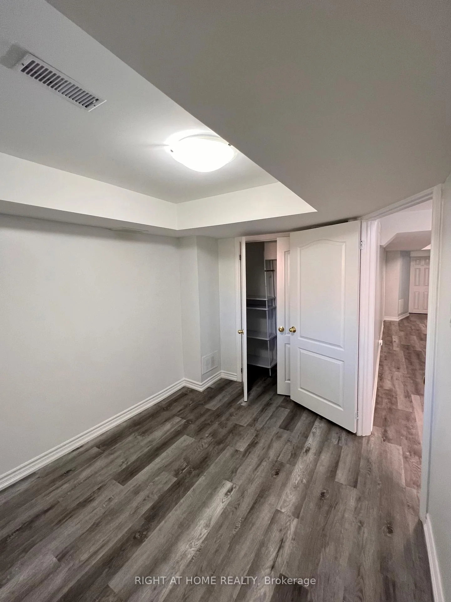 Photo 8 of Unit Upper, 746 Walpole Crescent, Newmarket, Stonehaven-Wyndham — HOMEH