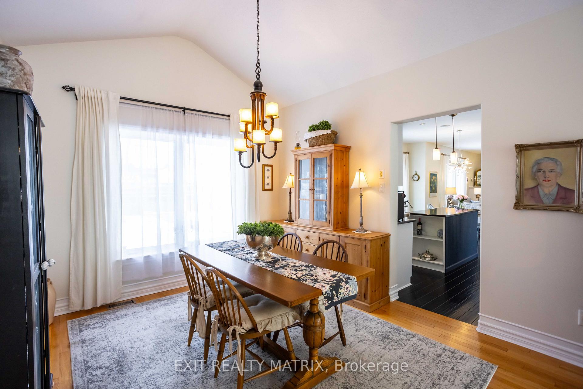 Photo 9 of 48 De La Rive Drive, Russell, Embrun — HOMEH