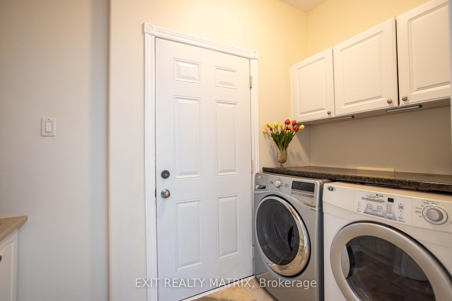 Photo 19 of 48 De La Rive Drive, Russell, Embrun — HOMEH