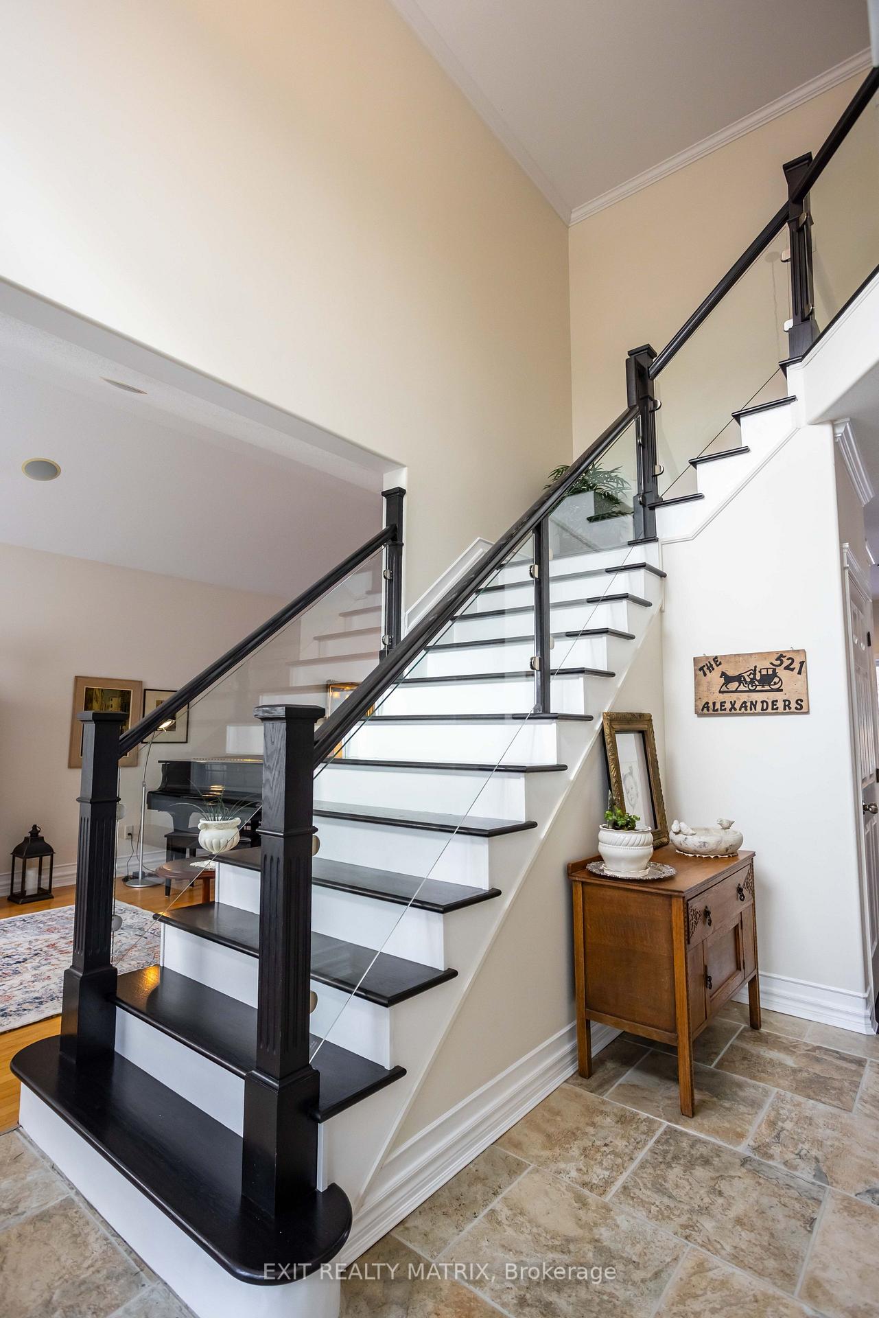 Photo 20 of 48 De La Rive Drive, Russell, Embrun — HOMEH