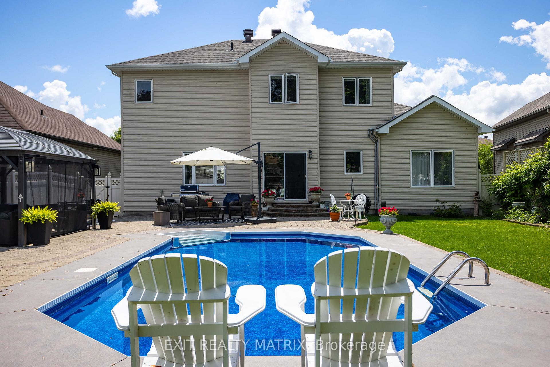 Photo 44 of 48 De La Rive Drive, Russell, Embrun — HOMEH