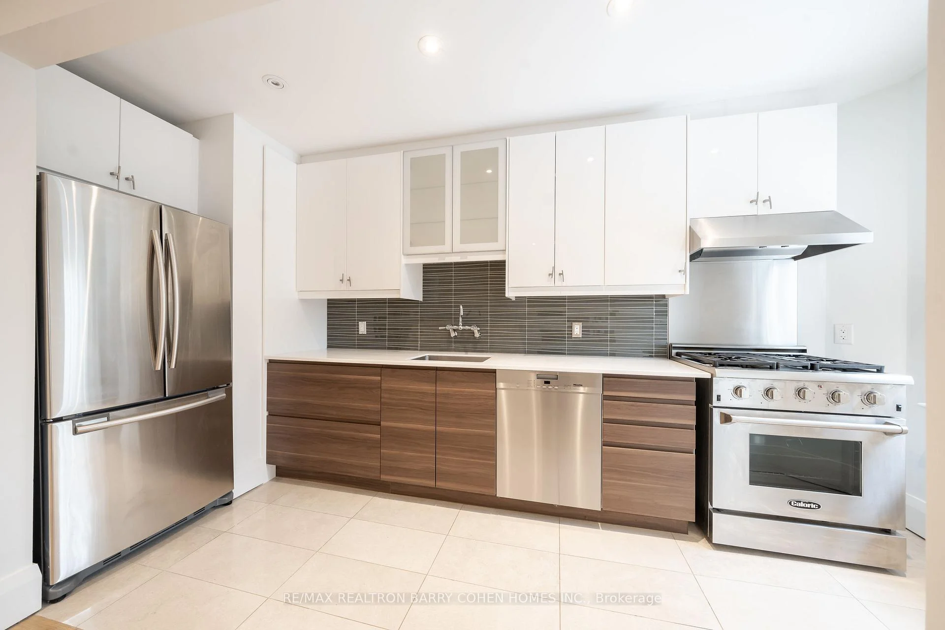 Photo 6 of Unit 1, 107 Chatsworth Drive, Toronto, Lawrence Park South — HOMEH