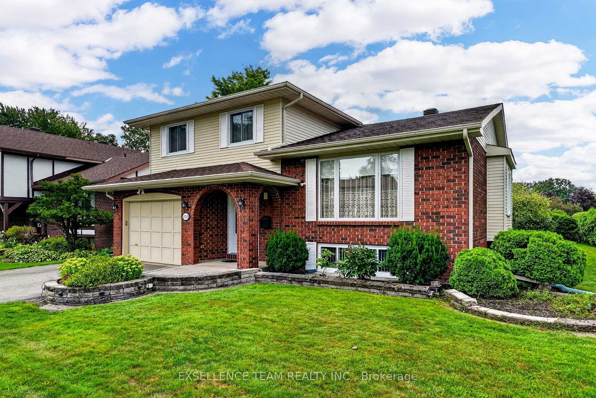 Photo 2 of 1518 Blakely Drive, Cornwall, Cornwall — HOMEH