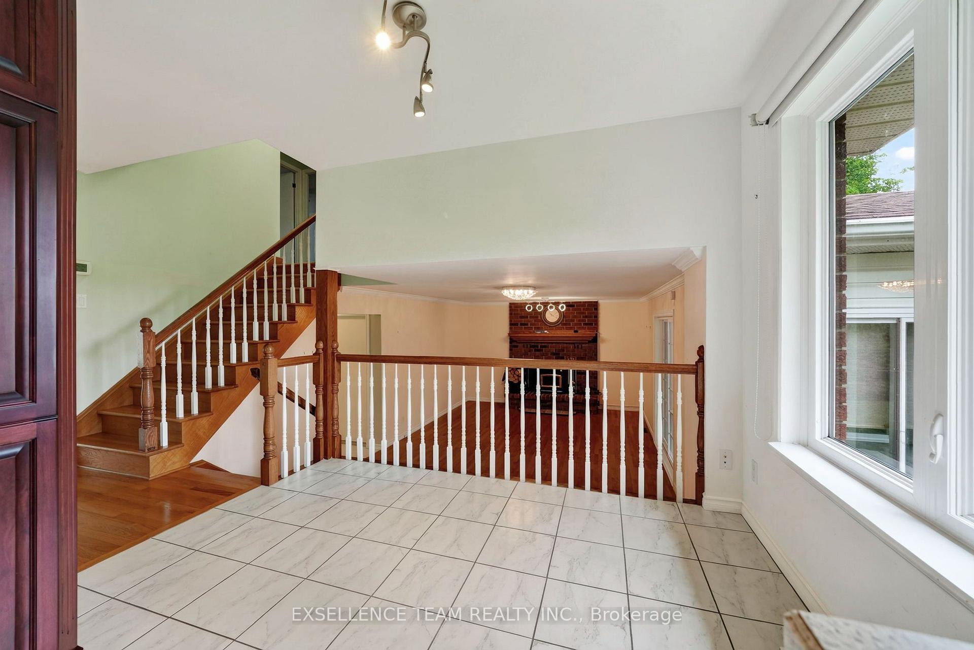 Photo 9 of 1518 Blakely Drive, Cornwall, Cornwall — HOMEH