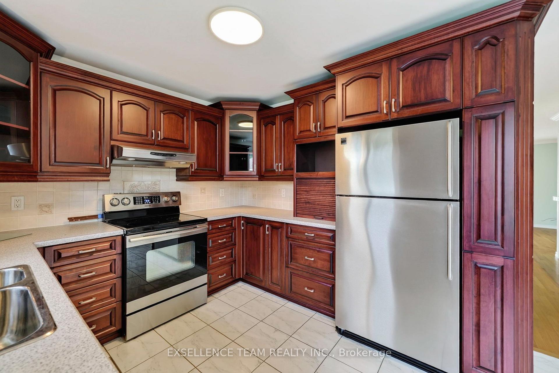 Photo 11 of 1518 Blakely Drive, Cornwall, Cornwall — HOMEH