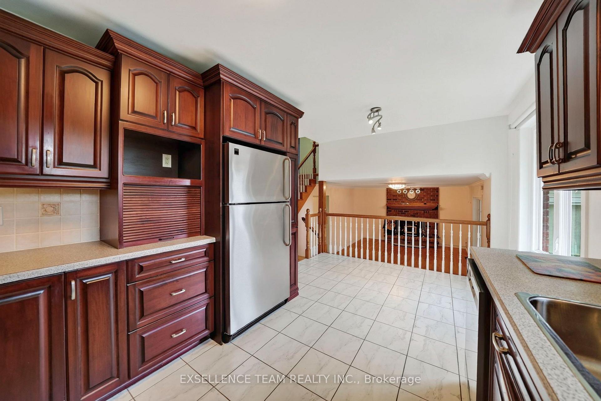 Photo 12 of 1518 Blakely Drive, Cornwall, Cornwall — HOMEH