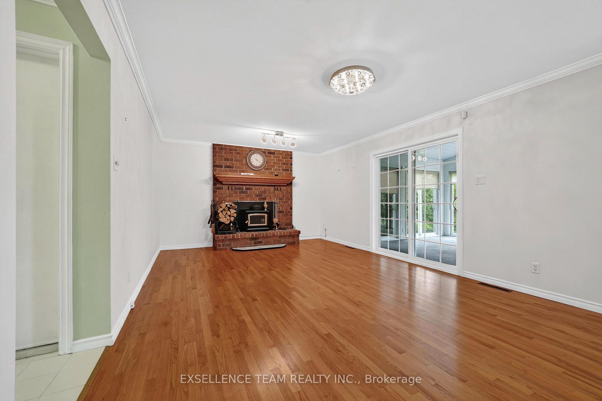 Photo 13 of 1518 Blakely Drive, Cornwall, Cornwall — HOMEH
