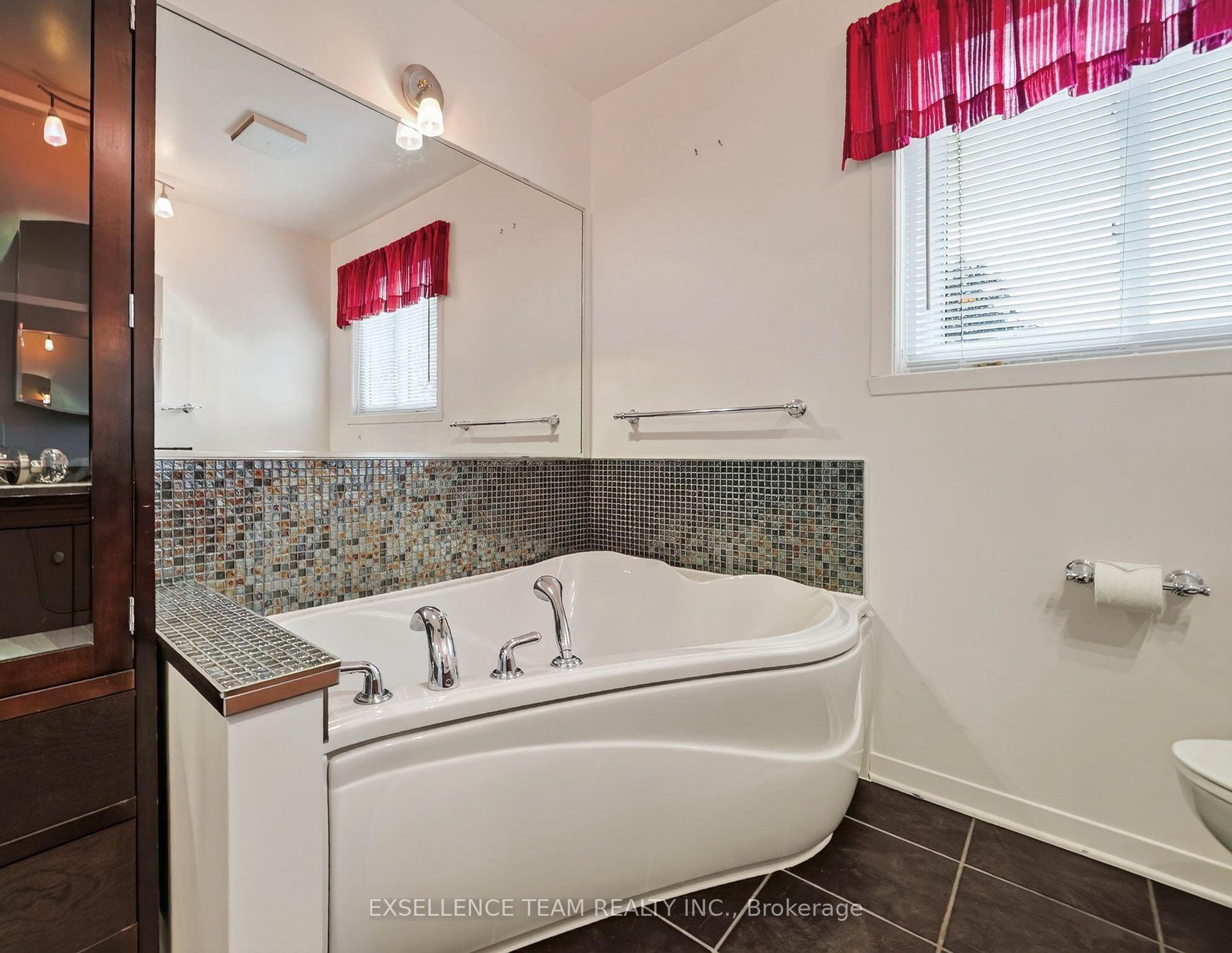 Photo 26 of 1518 Blakely Drive, Cornwall, Cornwall — HOMEH