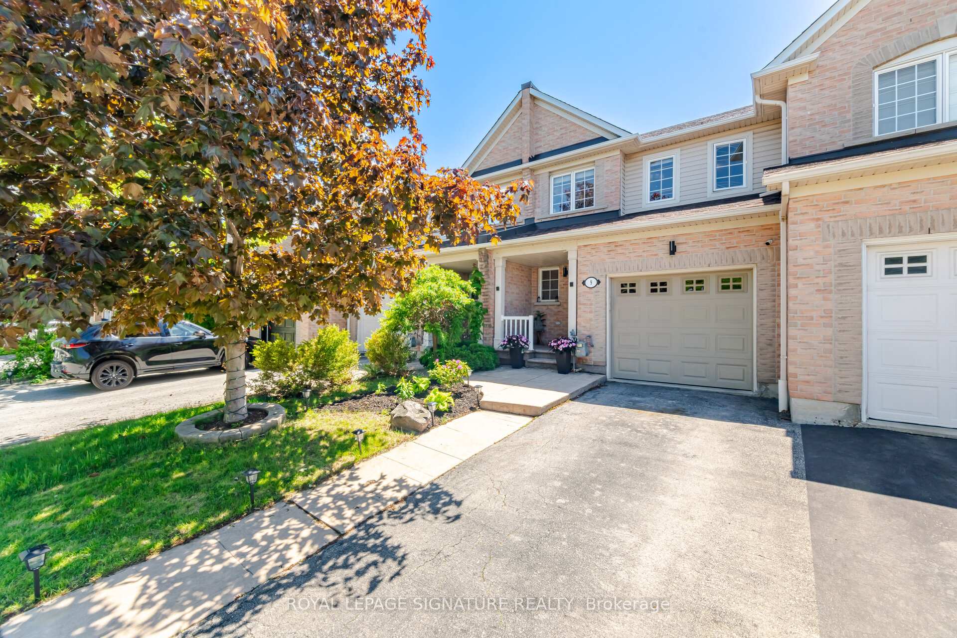 Photo 1 of Unit 9, 2511 Boros Road, Burlington, Rose — HOMEH