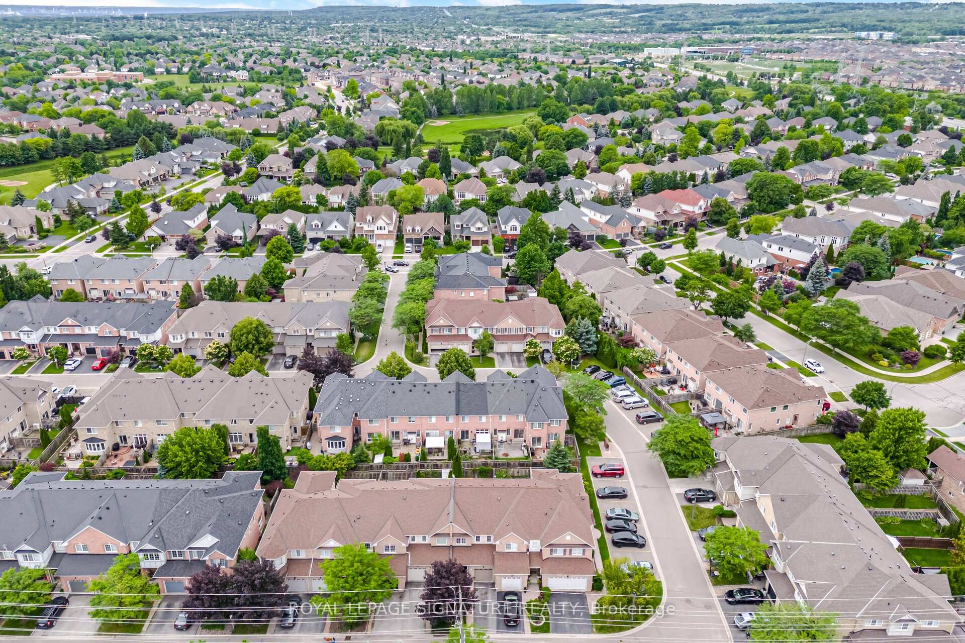 Photo 7 of Unit 9, 2511 Boros Road, Burlington, Rose — HOMEH
