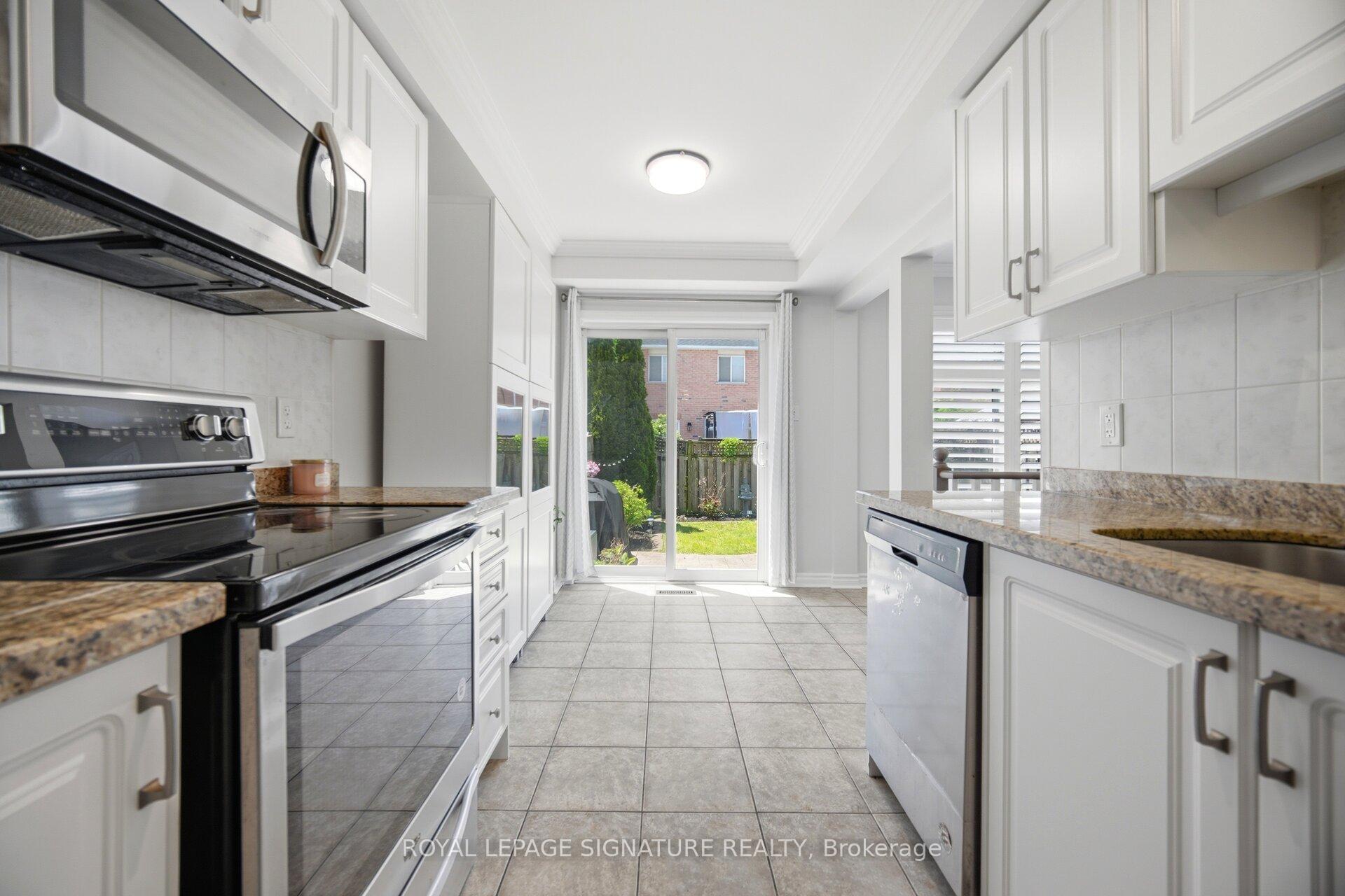 Photo 16 of Unit 9, 2511 Boros Road, Burlington, Rose — HOMEH